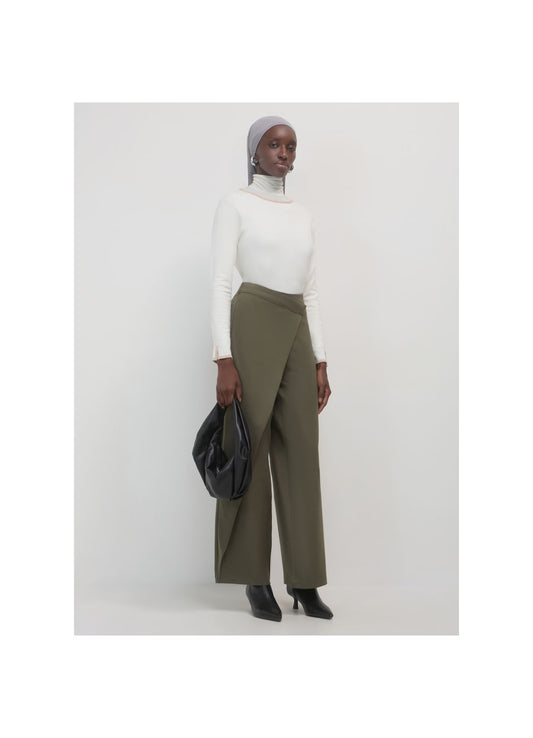 Pantalón Cruzado de Mujer – Estilo y Comodidad