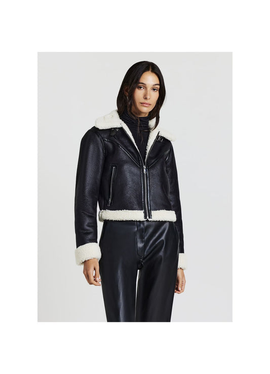 Chaqueta de Borreguillo Sintético para Mujer – Estilo Urbano con Comodidad